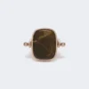 Bague en métal et résine, marron foncé Bague en métal et résine, marron foncé