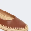 Ballerines en nappa et raphia, couleur tabac Ballerines en nappa et raphia, couleur tabac