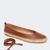 Ballerines en nappa et raphia, couleur tabac Ballerines en nappa et raphia, couleur tabac