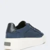 Baskets en daim, bleu outremer Baskets en daim, bleu outremer