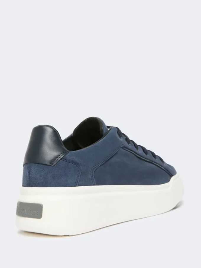 Baskets en daim, bleu outremer Baskets en daim, bleu outremer
