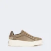 Baskets en daim, couleur boue Baskets en daim, couleur boue