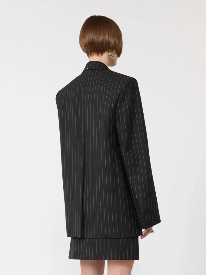 Blazer ajusté en gabardine à fines rayures, noir Blazer ajusté en gabardine à fines rayures, noir