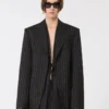 Blazer ajusté en gabardine à fines rayures, noir Blazer ajusté en gabardine à fines rayures, noir