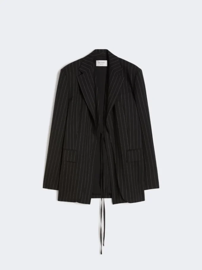 Blazer ajusté en gabardine à fines rayures, noir Blazer ajusté en gabardine à fines rayures, noir
