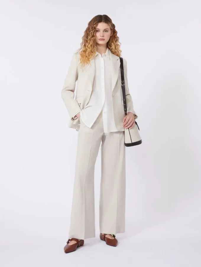 Blazer en laine stretch, couleur sable Blazer en laine stretch, couleur sable