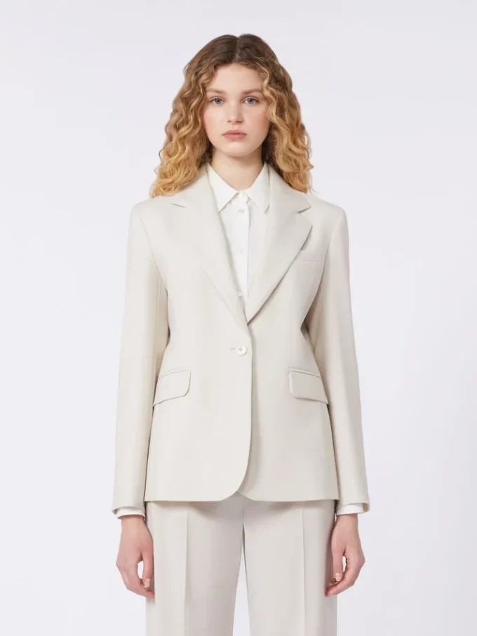 Blazer en laine stretch, couleur sable Blazer en laine stretch, couleur sable