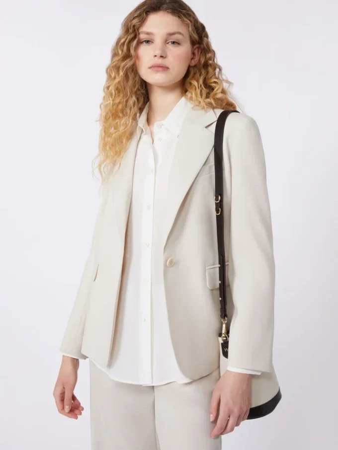 Blazer en laine stretch, couleur sable Blazer en laine stretch, couleur sable