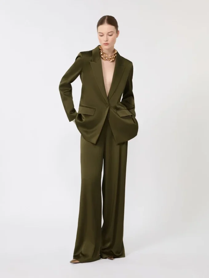 Blazer en satin Envers, vert mousse Blazer en satin Envers, vert mousse