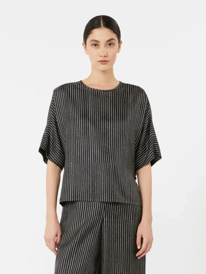 Blouse en soie imprimée, noir et blanc Blouse en soie imprimée, noir et blanc