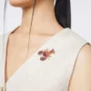 Broche en métal avec strass, rouge foncé Broche en métal avec strass, rouge foncé