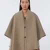 Cape en cachemire avec détail écharpe, brun bronze fauve Cape en cachemire avec détail écharpe, brun bronze fauve