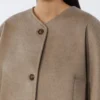 Cape en cachemire avec détail écharpe, brun bronze fauve Cape en cachemire avec détail écharpe, brun bronze fauve