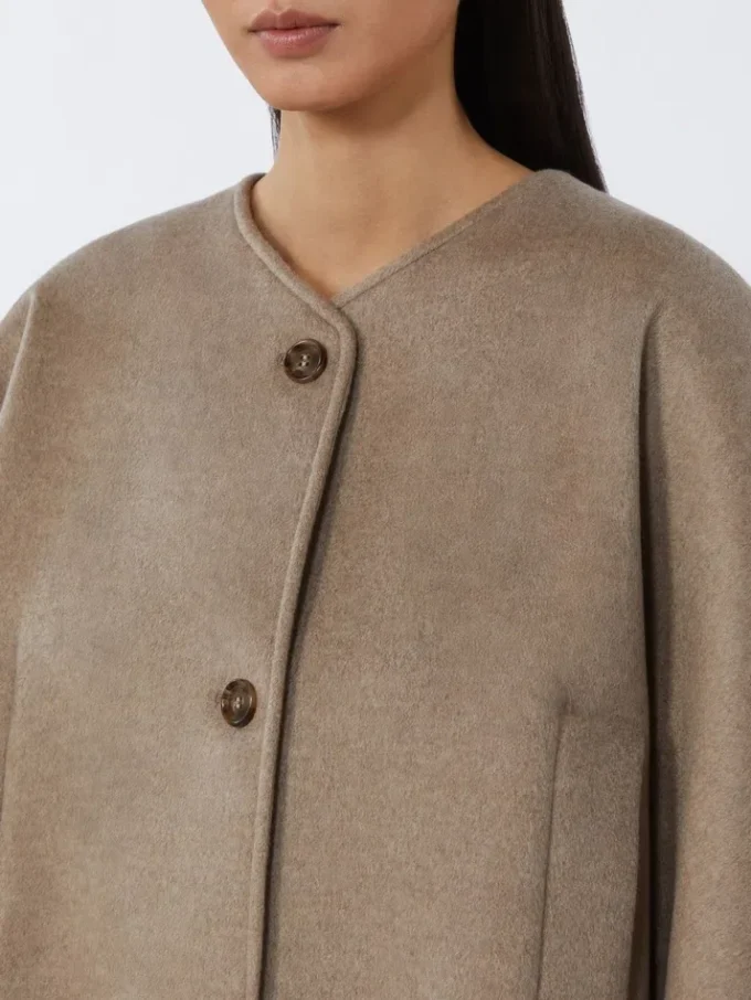 Cape en cachemire avec détail écharpe, brun bronze fauve Cape en cachemire avec détail écharpe, brun bronze fauve