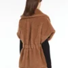 Cape en tissu Teddy, couleur camel Cape en tissu Teddy, couleur camel