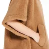 Cape en tissu Teddy, couleur camel Cape en tissu Teddy, couleur camel
