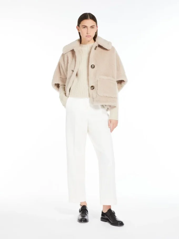 Cape en tissu teddy d’alpaga et de laine, beige Cape en tissu teddy d’alpaga et de laine, beige