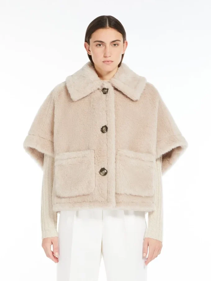Cape en tissu teddy d’alpaga et de laine, beige Cape en tissu teddy d’alpaga et de laine, beige