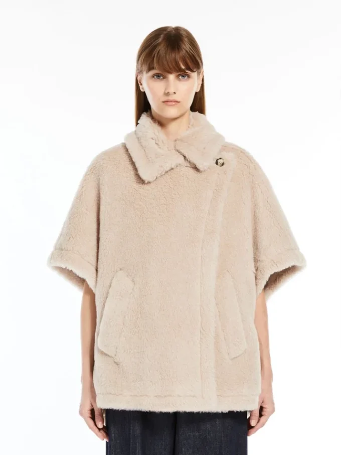 Cape en tissu teddy d’alpaga et de laine, beige Cape en tissu teddy d’alpaga et de laine, beige