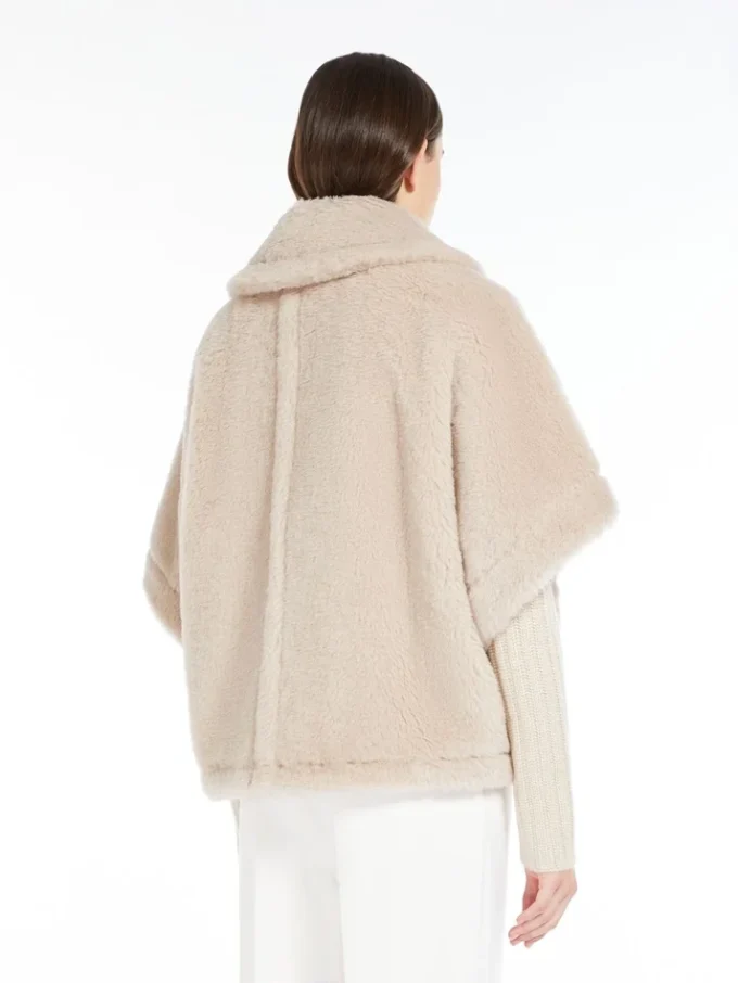 Cape en tissu teddy d’alpaga et de laine, beige Cape en tissu teddy d’alpaga et de laine, beige