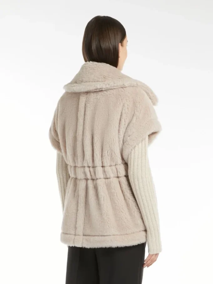 Cape en tissu teddy d’alpaga et de laine, beige Cape en tissu teddy d’alpaga et de laine, beige