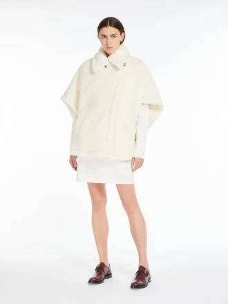 Cape en tissu teddy d&rsquo;alpaga et de laine, blanc optique