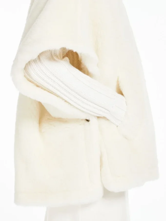 Cape en tissu teddy d’alpaga et de laine, blanc optique Cape en tissu teddy d’alpaga et de laine, blanc optique