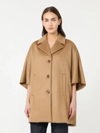 Cape oversize en cachemire, couleur camel Cape oversize en cachemire, couleur camel