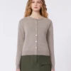 Cardigan en laine et cachemire, couleur tourterelle Cardigan en laine et cachemire, couleur tourterelle