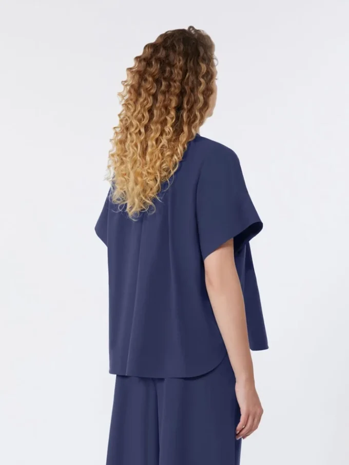 Chemise à col rond en popeline de coton, bleu marine Chemise à col rond en popeline de coton, bleu marine