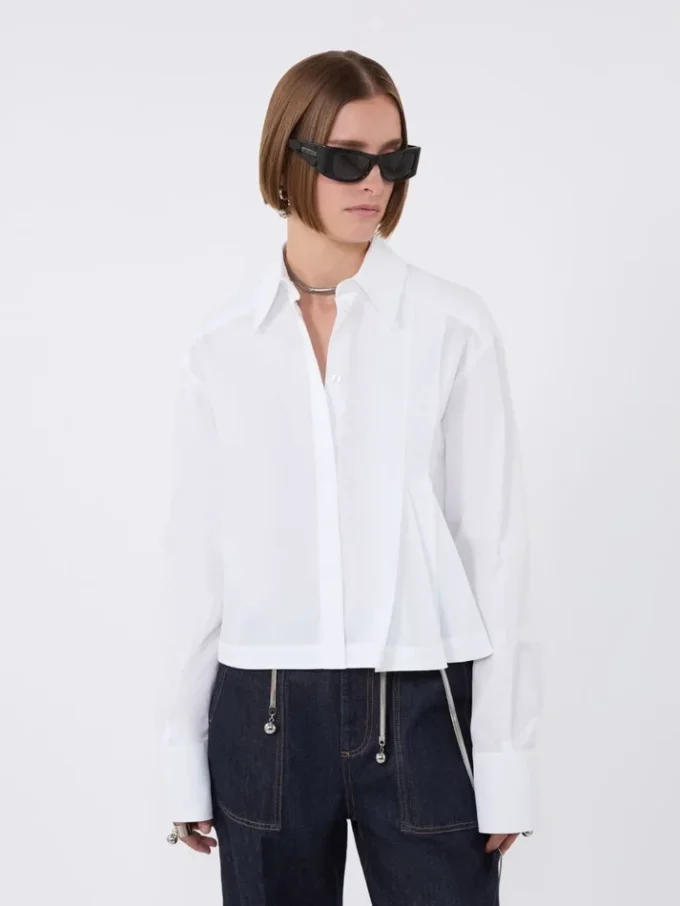 Chemise courte en popeline avec plis asymétriques, blanc optique Chemise courte en popeline avec plis asymétriques, blanc optique