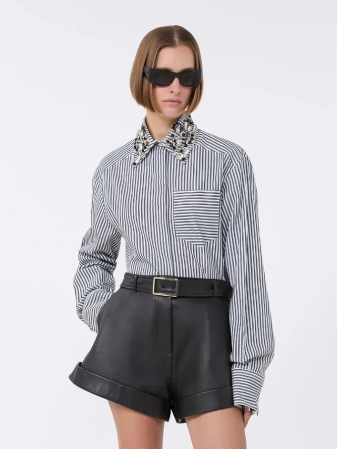 Chemise courte en popeline rayée, noire Chemise courte en popeline rayée, noire
