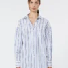 Chemise en coton rayée avec dentelle ajourée, bleu marine Chemise en coton rayée avec dentelle ajourée, bleu marine