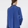 Chemise en crêpe de Chine de soie, bleu barbeau Chemise en crêpe de Chine de soie, bleu barbeau
