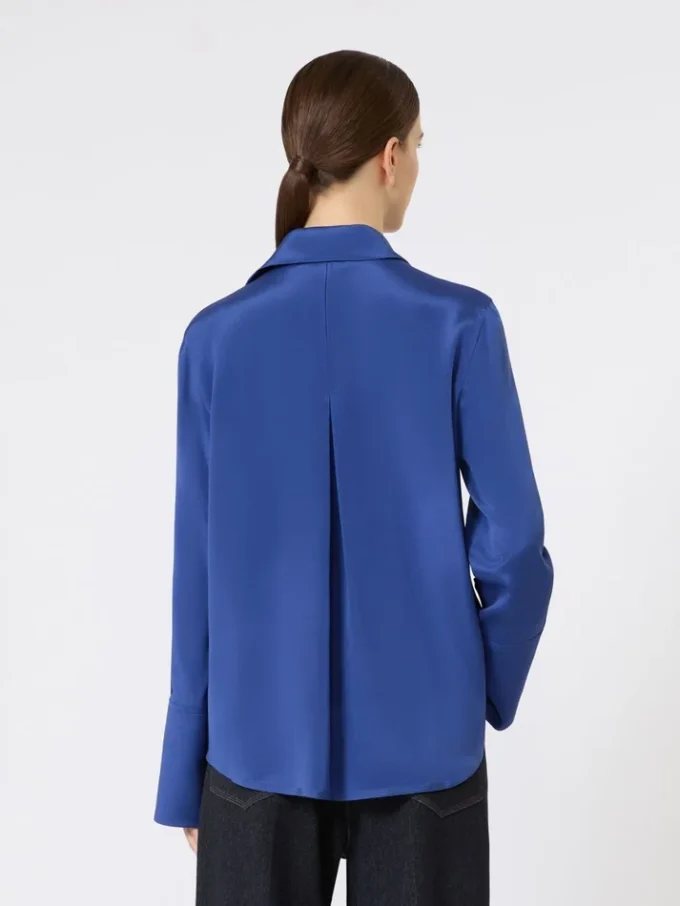 Chemise en crêpe de Chine de soie, bleu barbeau Chemise en crêpe de Chine de soie, bleu barbeau