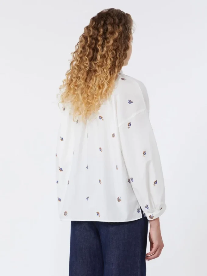 Chemise en popeline avec broderies, blanche Chemise en popeline avec broderies, blanche