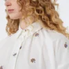 Chemise en popeline avec broderies, blanche Chemise en popeline avec broderies, blanche