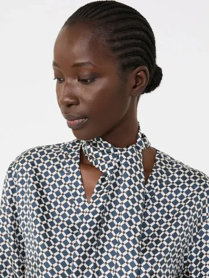 Chemise en soie imprimée, bleu nuit Chemise en soie imprimée, bleu nuit