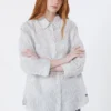 Chemise en toile de lin rayée, bleu marine Chemise en toile de lin rayée, bleu marine