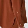 Chemise en toile de soie, couleur terre cuite Chemise en toile de soie, couleur terre cuite