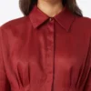 Chemise à manches longues en toile de ramie, rouge brique Chemise à manches longues en toile de ramie, rouge brique