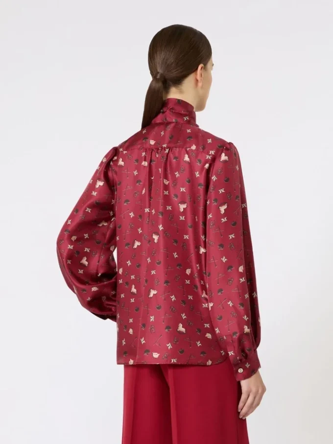 Chemise à nœud papillon en soie imprimée, rouge Chemise à nœud papillon en soie imprimée, rouge