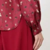 Chemise à nœud papillon en soie imprimée, rouge Chemise à nœud papillon en soie imprimée, rouge