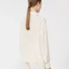 Chemisier en soie avec nœud papillon, beige Chemisier en soie avec nœud papillon, beige