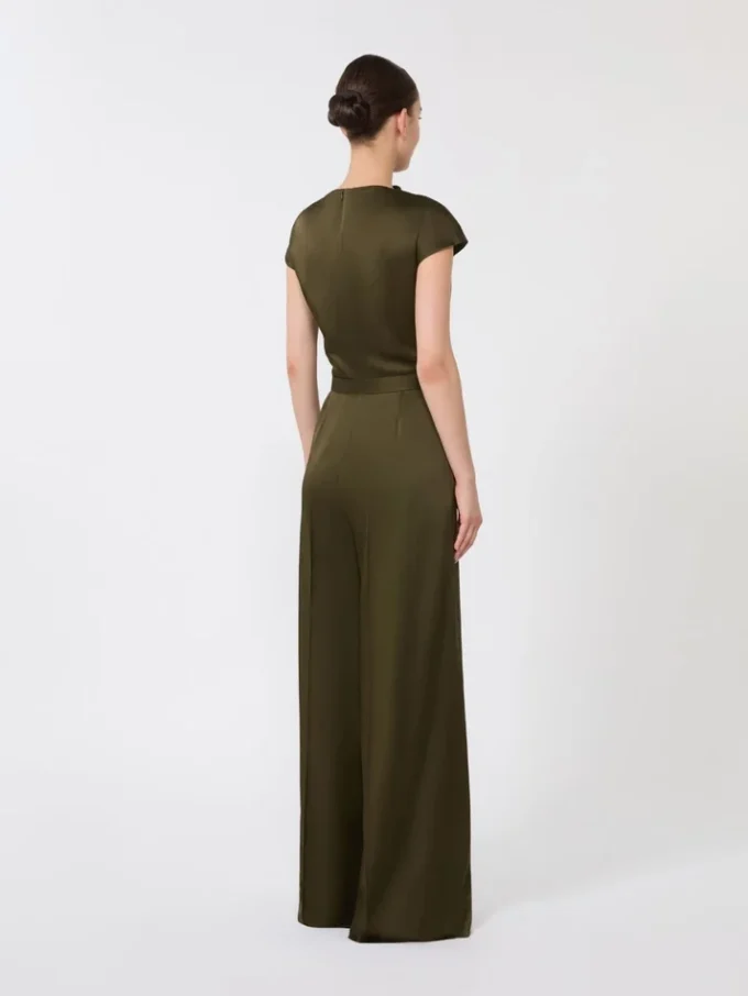 Combinaison en satin envers, vert mousse Combinaison en satin envers, vert mousse