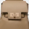 Cuir, sac à dos Margaux à bandoulière, couleur boue Cuir, sac à dos Margaux à bandoulière, couleur boue