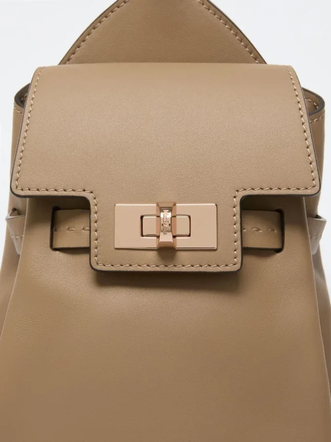 Cuir, sac à dos Margaux à bandoulière, couleur boue Cuir, sac à dos Margaux à bandoulière, couleur boue