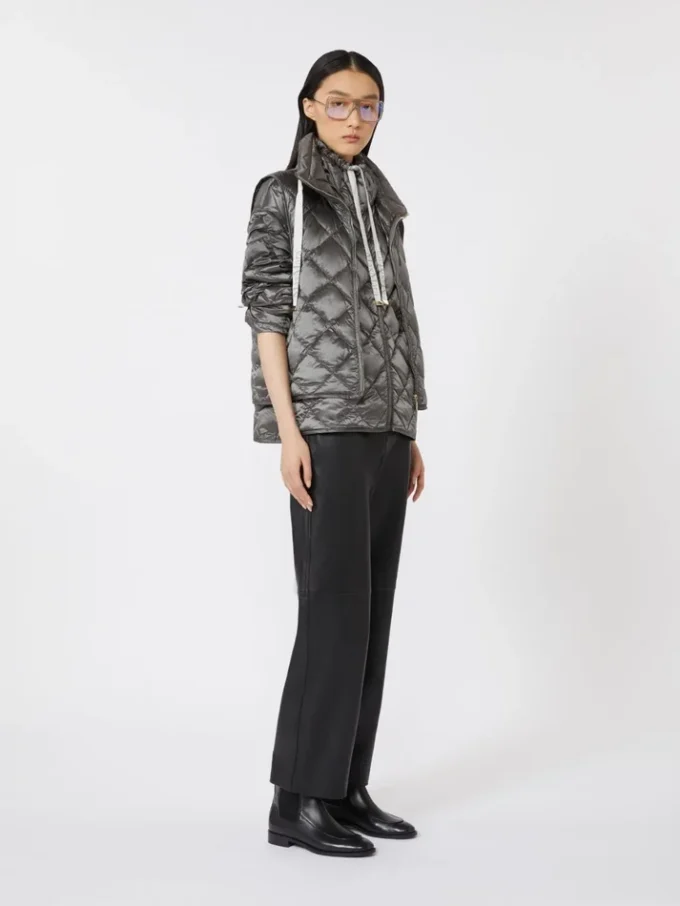 Doudoune courte en toile déperlante, gris foncé Doudoune courte en toile déperlante, gris foncé