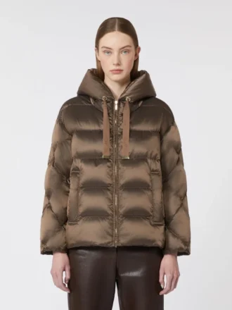 Doudoune en toile déperlante avec ceinture, marron noisette Doudoune en toile déperlante avec ceinture, marron noisette