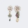 Ensemble avec détails en forme de fleurs et de cristaux, doré Ensemble avec détails en forme de fleurs et de cristaux, doré